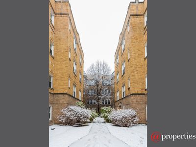 4345 N Sacramento Ave APT 2A, Chicago, IL, 60618
