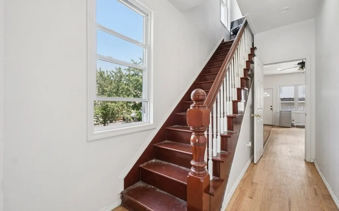 6 bed, 3.5 bath, $5,000 — Photo 2