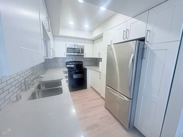 803 E Victoria St #134 — Photo 3
