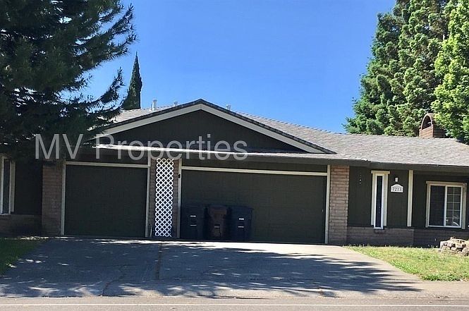 1st image of 7211 Woodmore Oaks Dr