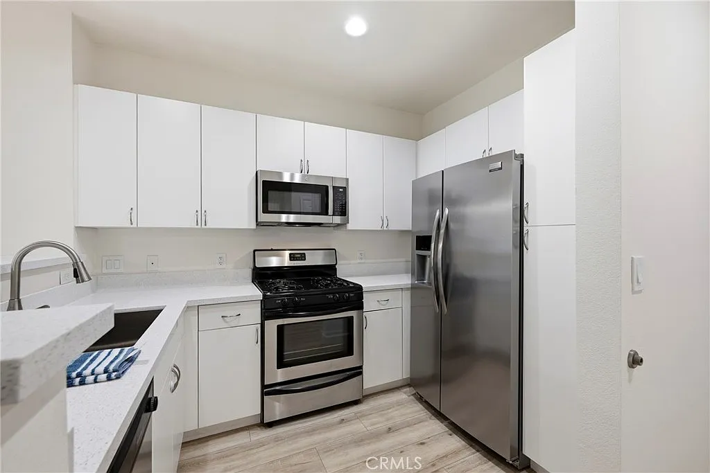 1801 E Katella Ave — Photo 3