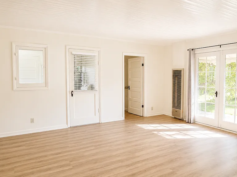 8849 Naomi Ave — Photo 7