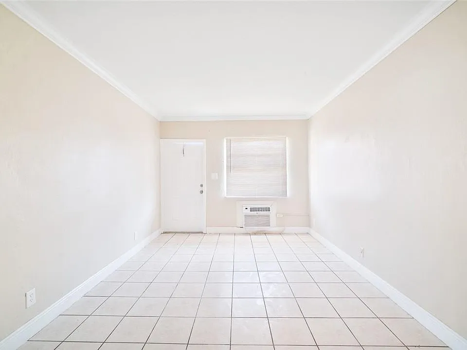 700 NW 14th Ter #733-1
