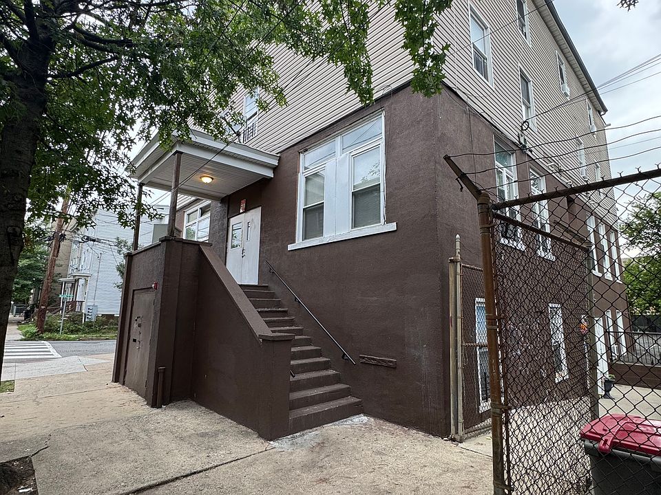 1st image of 50 Clinton St APT 8