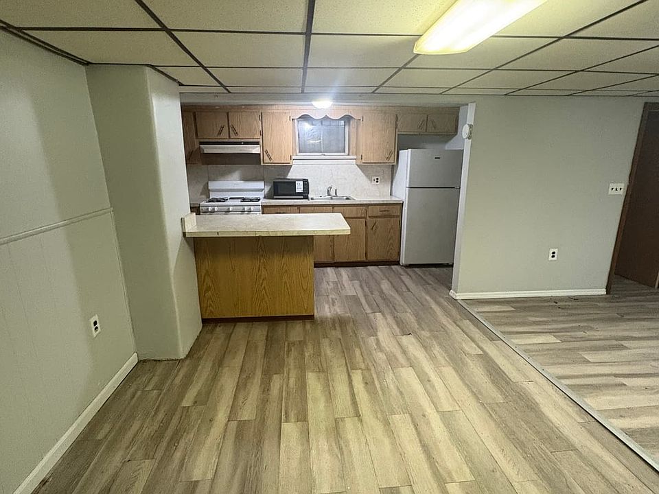 2nd image of 422 Fulton St #B