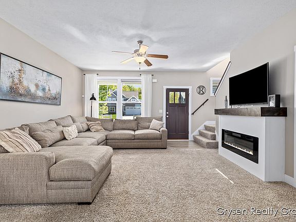 5th image of 6539 Silverton Dr