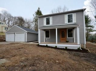 24 Rennison Rd, Trumbull, CT 06611