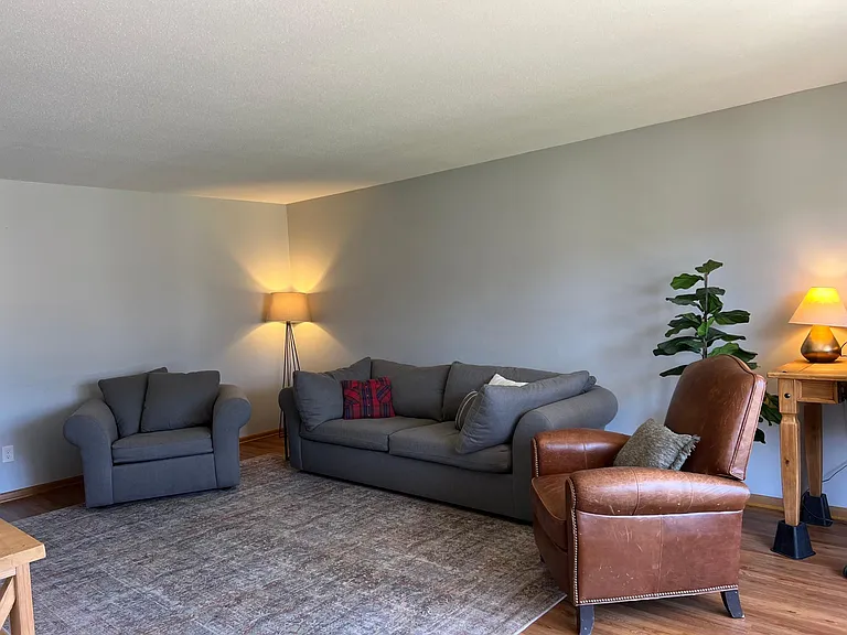 4237 Valley View Rd — Photo 7