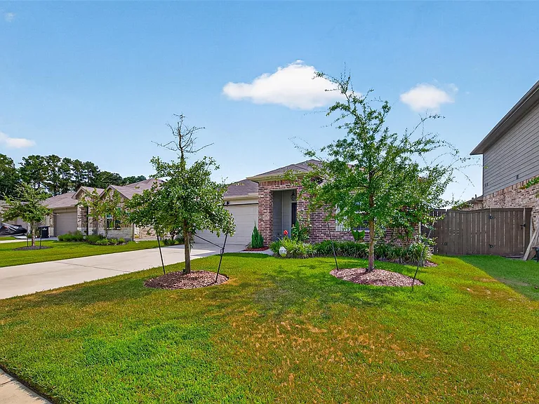 14319 Rain Dr — Photo 6