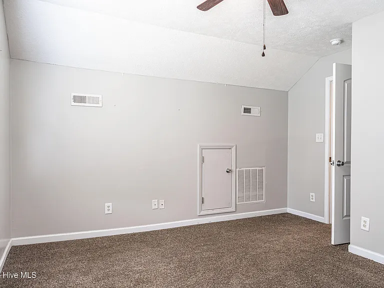 112 Holly Oak Cir — Photo 28