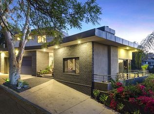 4137 Rosario Rd, Woodland Hills, CA 91364