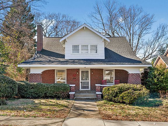 2nd image of 706 Mayflower Dr #A