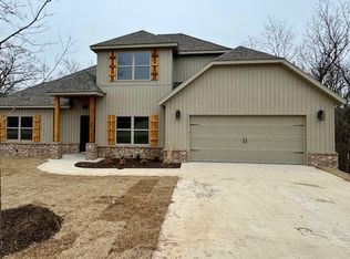 28 W Taransay Dr, Bella Vista, AR 72715