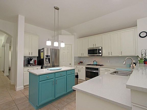 5th image of 5716 Green Hollow Ln