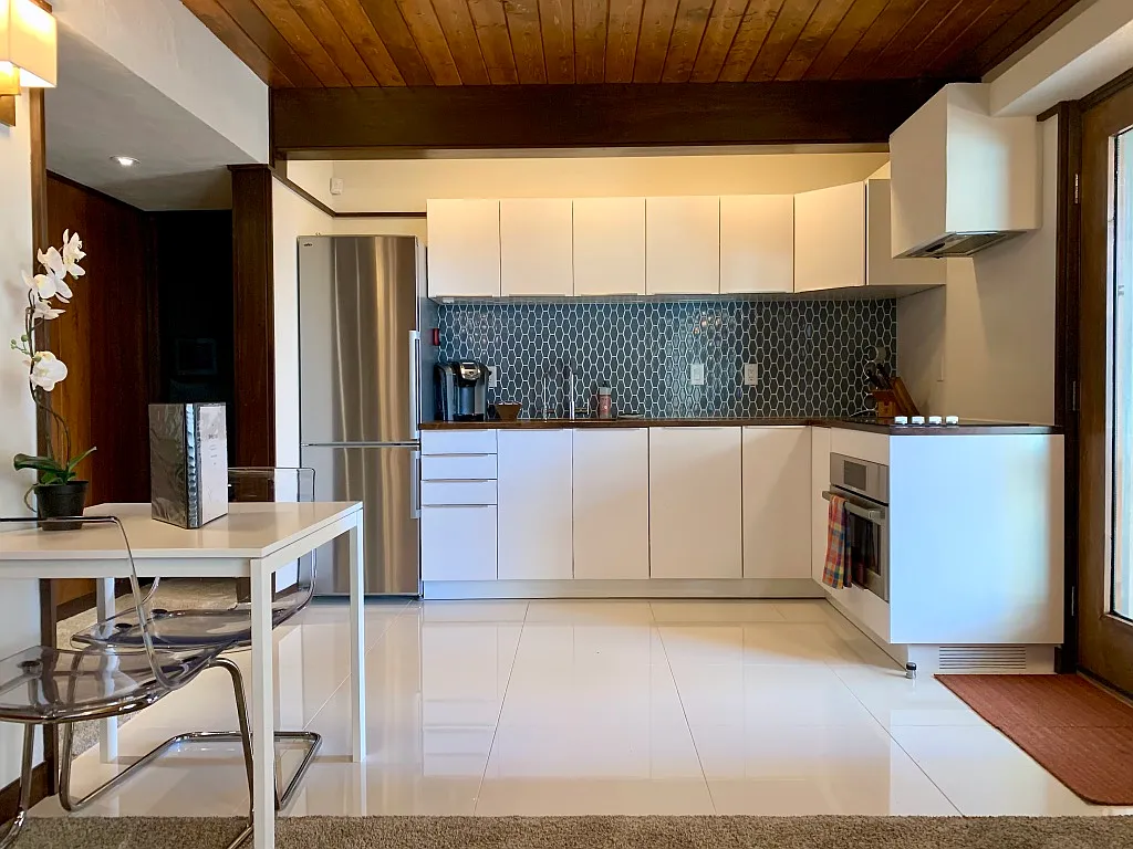 2 bed, 800 sqft, $2,100 — Photo 4