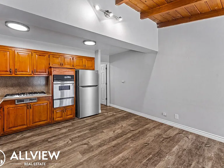 930 W. Balboa Blvd — Photo 6