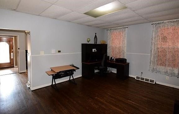 3rd image of 707 Washington Ave