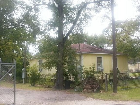 2nd image of 14640 Waxahachie St