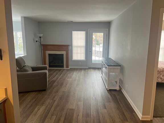 5th image of 263 Old Farm Dr #263