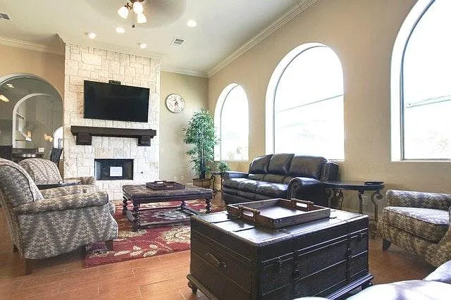 8712 Paradise Dr — Photo 3