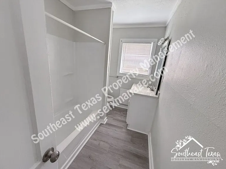 2325 Butler Dr — Photo 8