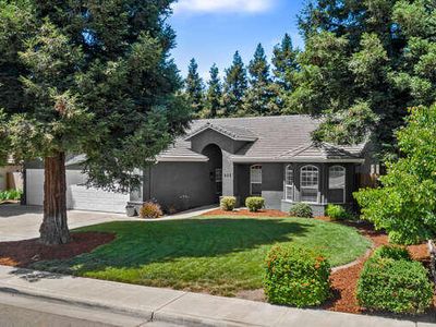 932 E La Salle Avenue, Visalia, CA, 93292