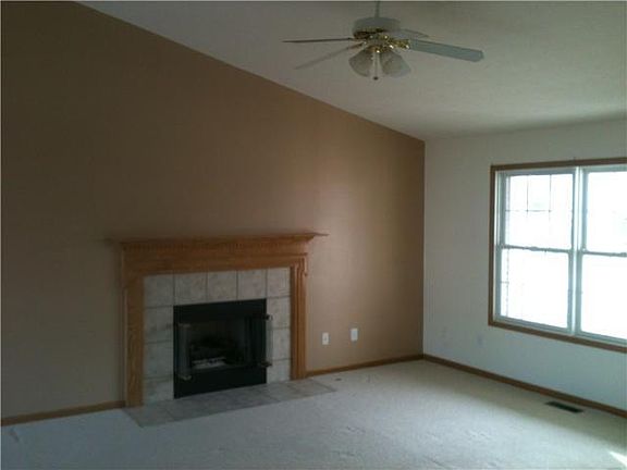 2nd image of 5860 Katara Dr #596