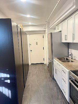 3rd image of 154 W 121st St #1A