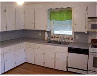 2nd image of 48 Enmore St