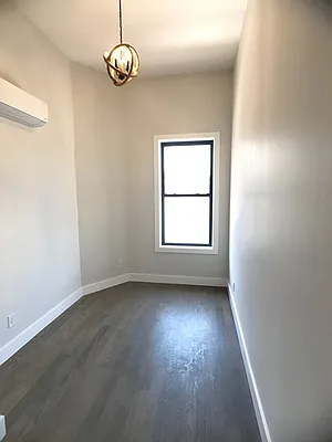 Rented by Nooklyn NYC LLC | media 21
