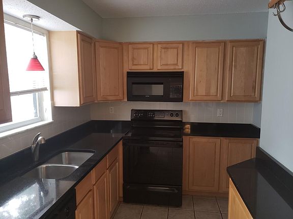 4th image of 1030 Lacouer Dr