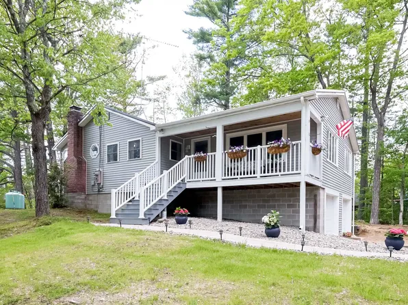 40 Emerald Point Road, Wakefield, NH 03830