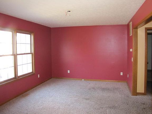 3rd image of 2260 Woodstock Ct
