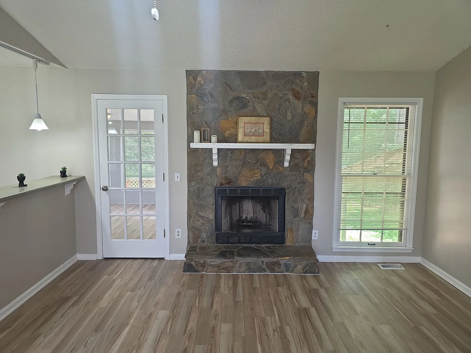 3582 Winchester Road - 1 — Photo 2