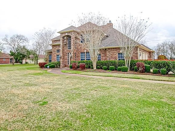 3rd image of 6819 Rustling Oaks Dr