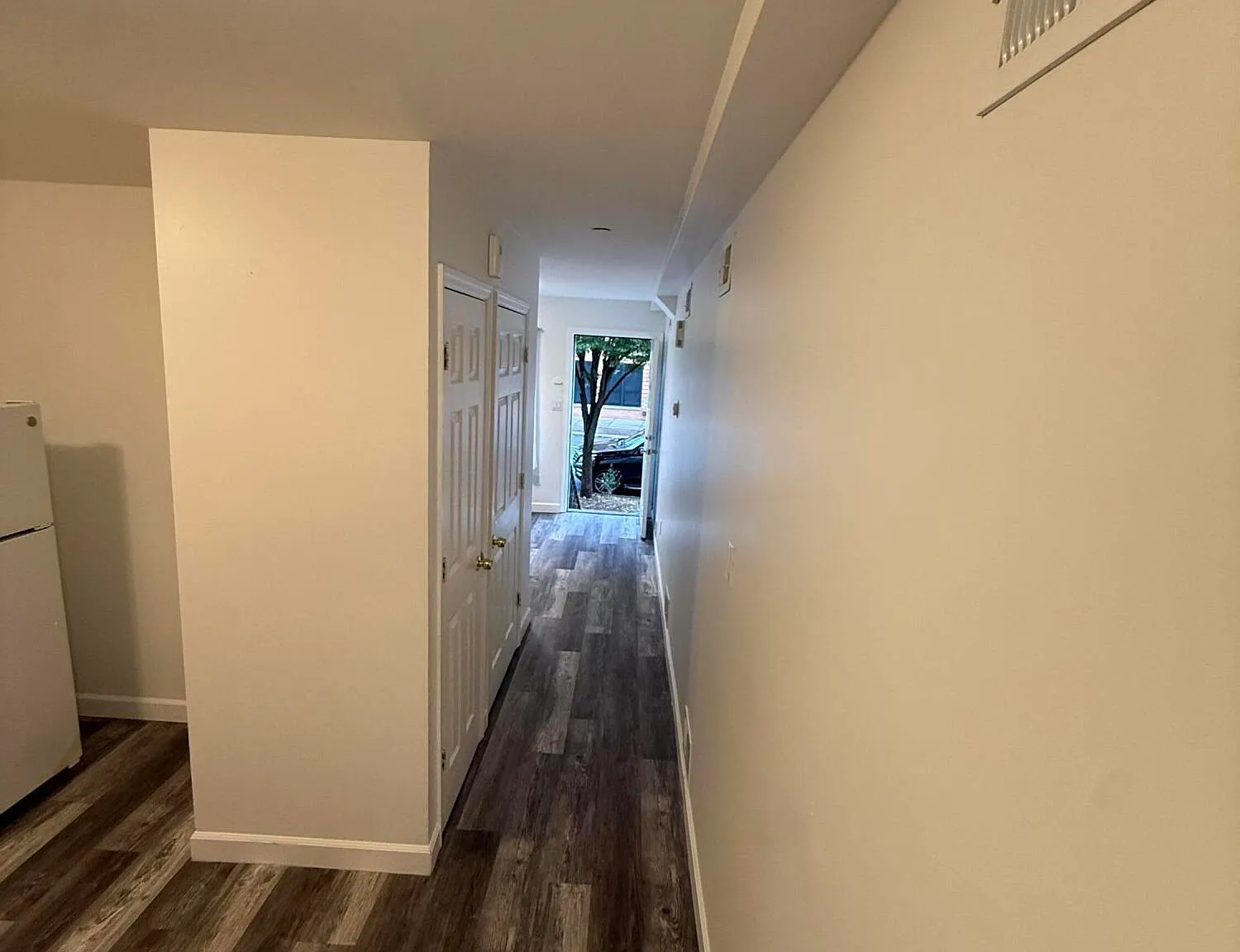2 bed, 1.5 bath, 648 sqft, $3,000 — Photo 4