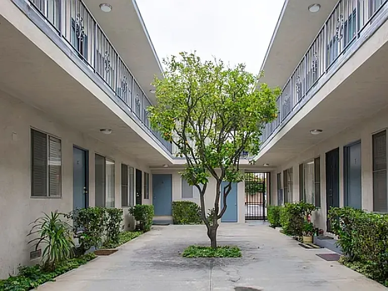 12939 Bonaparte Ave — Photo 17