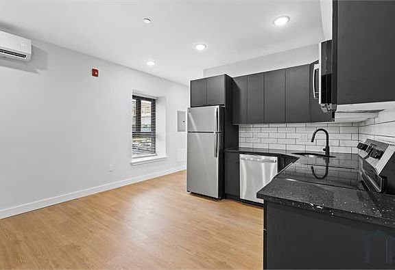 3rd image of 5001 Frankford Ave #7