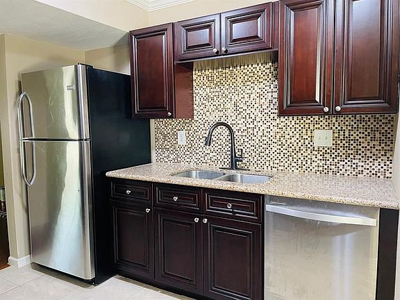 4th image of 6702 Gettysburg Dr