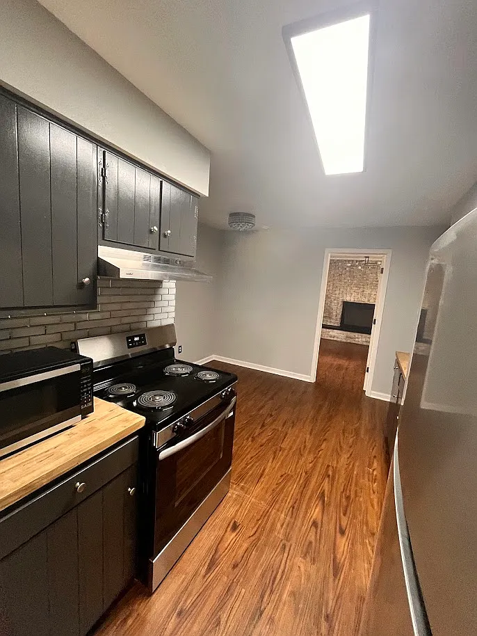 3113-3115 Silver Rock Avenue - 3115 — Photo 3