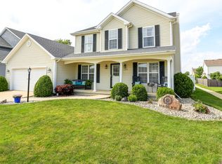 402 Trefoil, Savoy, IL 61874
