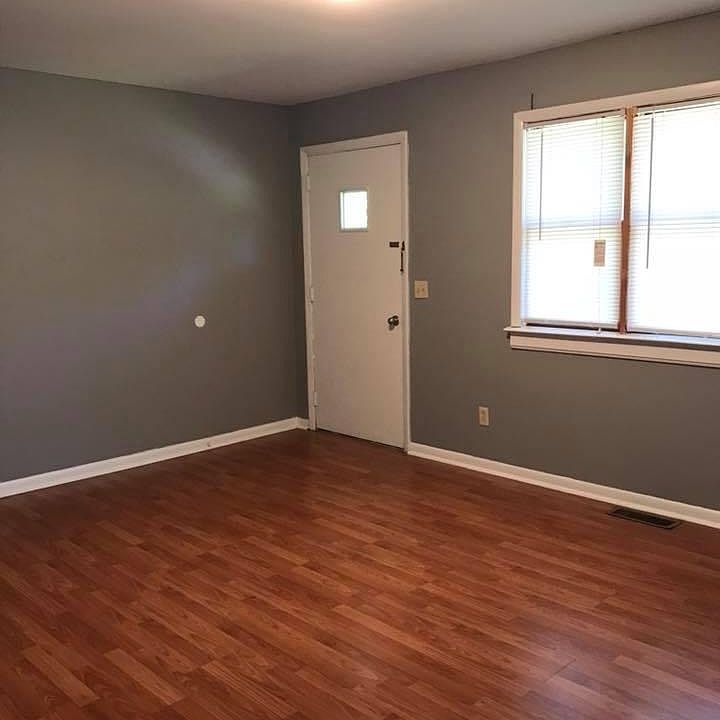 2nd image of 524 N Wilson Ave