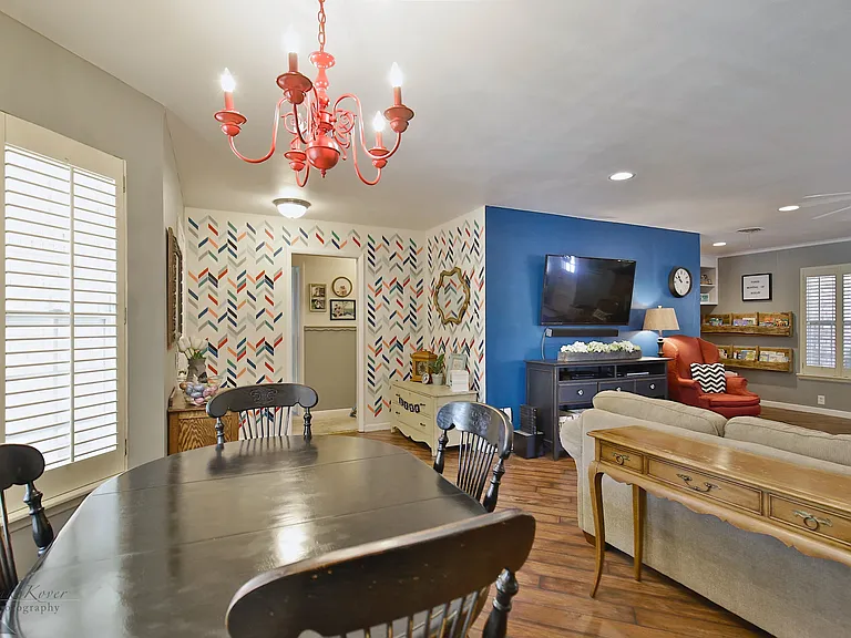 2132 Sylvan Dr — Photo 5