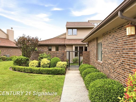 4th image of 2715 Inverness Dr