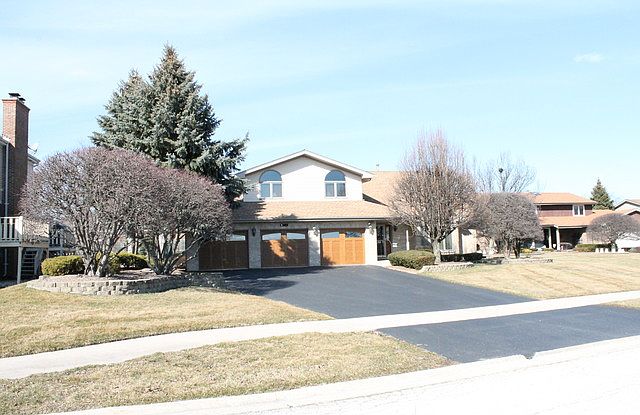 1st image of 9132 Kensington Way