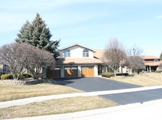 9132 Kensington Way, Orland Park, IL 60462