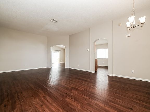 4th image of 12845 Longcrest Dr