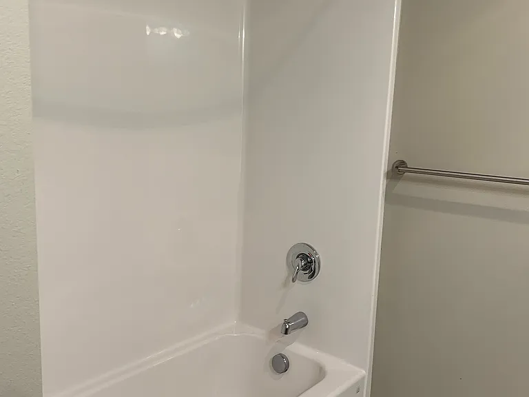 Shower/Bath Shower/Bath