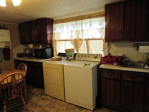 2nd image of 154 Buttercup Dr