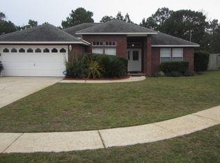 8815 Cagle Dr, Navarre, FL 32566